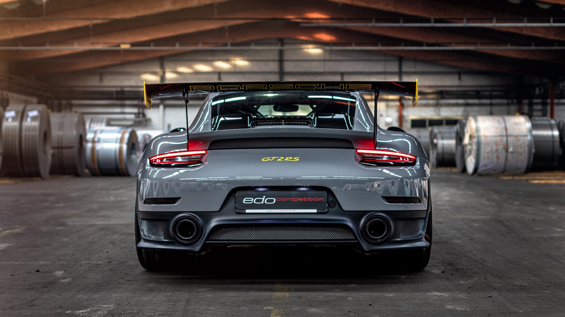 FB体育娱乐-绿茵与硬木，德甲争冠焦点战与凯尔特人提前终结悬念的尼克斯